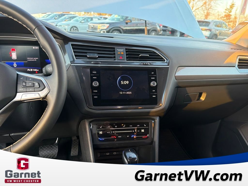 Certified 2022 Volkswagen Tiguan SE image 18