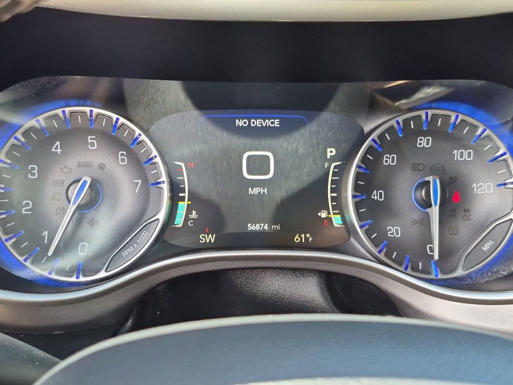 Certified 2023 Chrysler Pacifica Touring-L FWD image 19