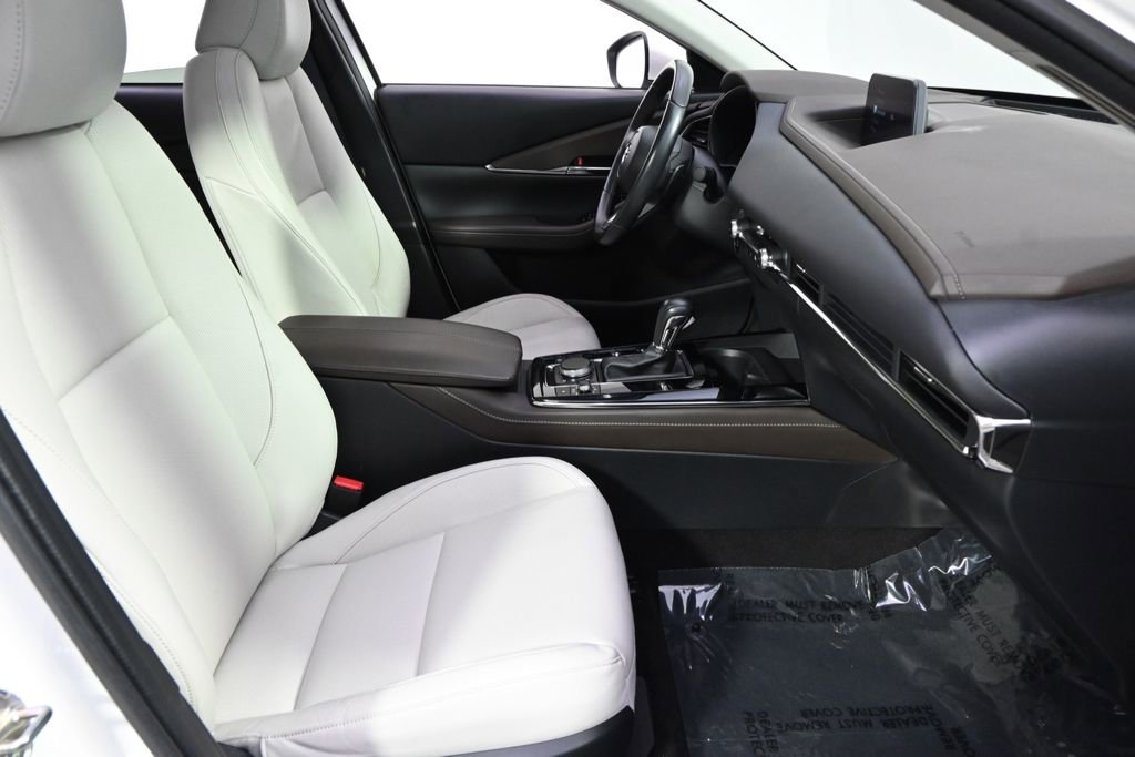 Used 2023 MAZDA CX-30 AWD 2.5 S w/ Premium Package image 16