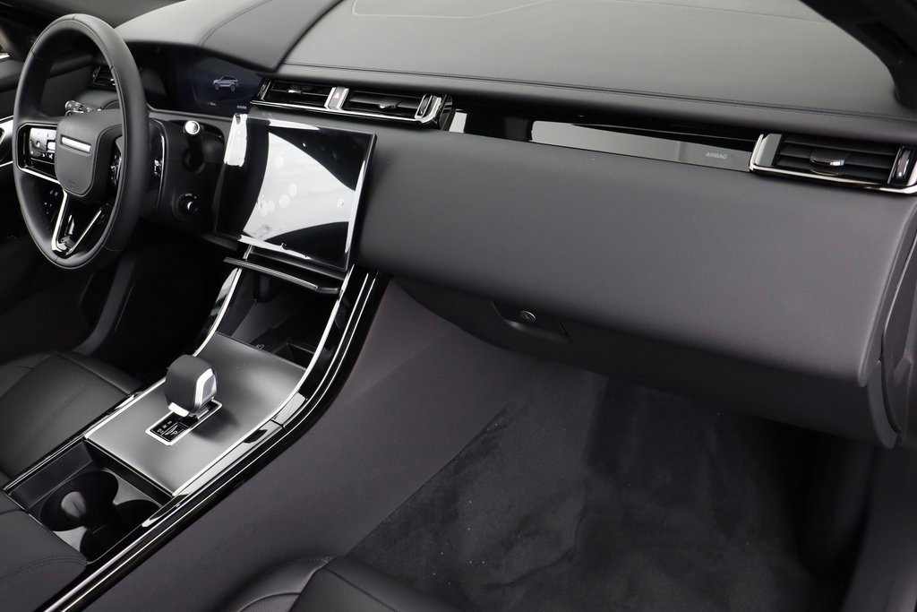 New 2026 Land Rover Range Rover Velar Dynamic SE image 18