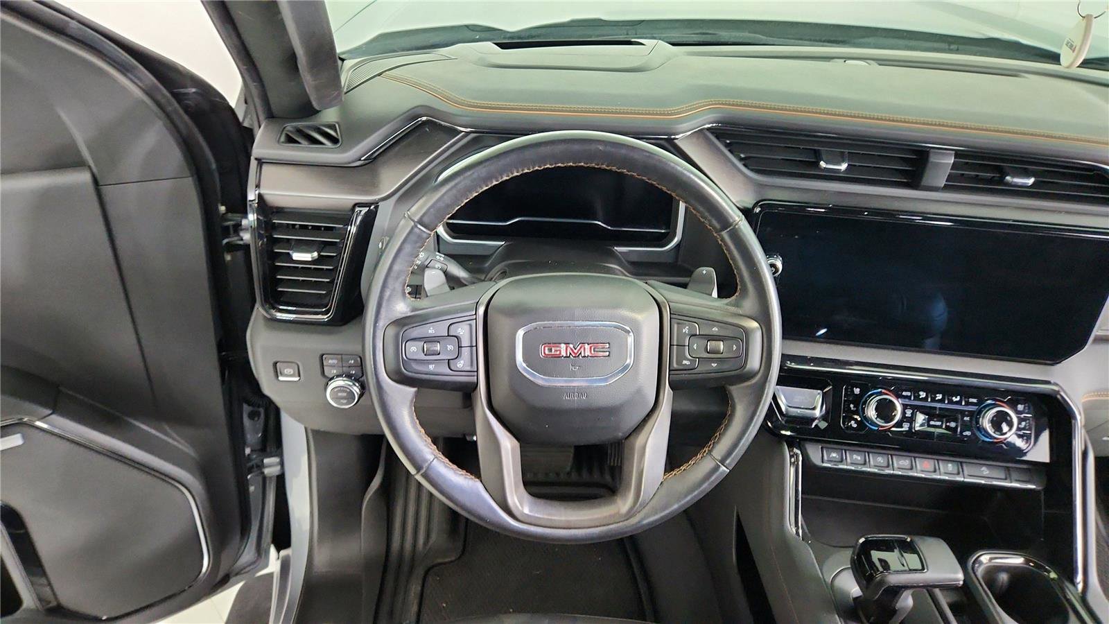 Used 2023 GMC Sierra 1500 AT4 w/ Technology Package image 21