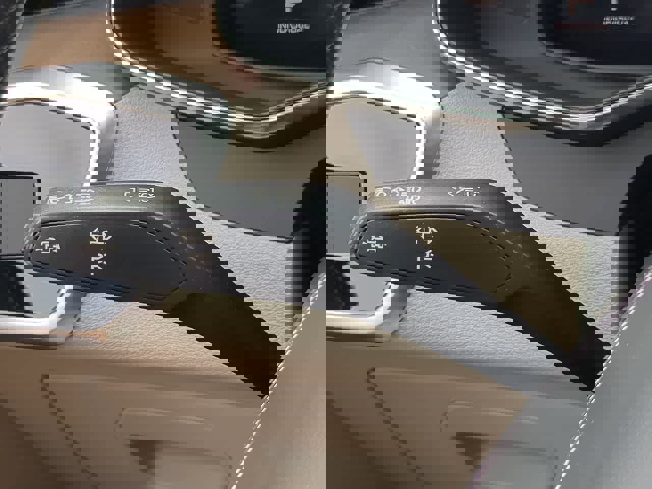 Used 2025 Audi A6 Premium image 28