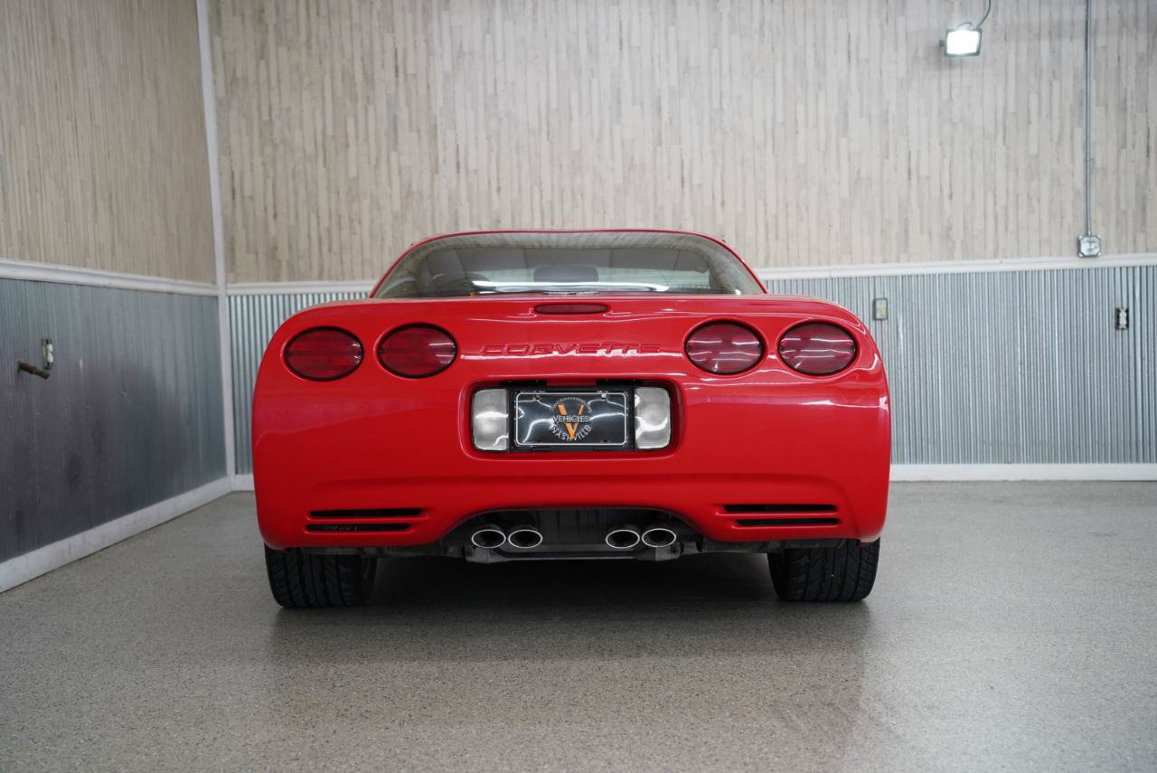 Used 2003 Chevrolet Corvette Coupe w/ Preferred Equipment Group RWD image 8