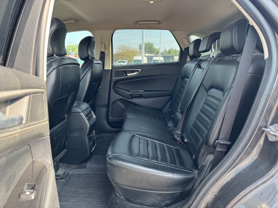 Used 2019 Ford Edge SEL w/ Equipment Group 201A AWD/4WD image 16
