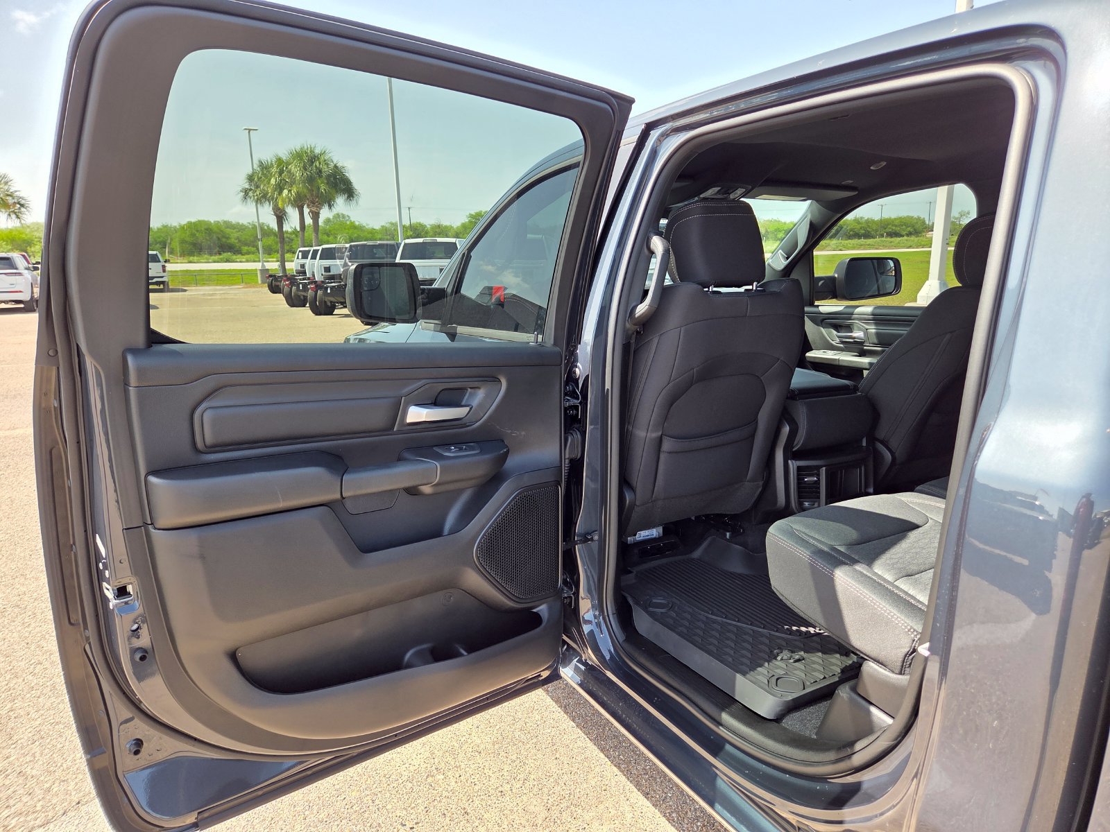 New 2026 RAM 1500 Warlock AWD/4WD image 14