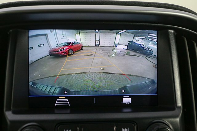 Used 2022 Chevrolet Colorado LT w/ LT Convenience Package image 22