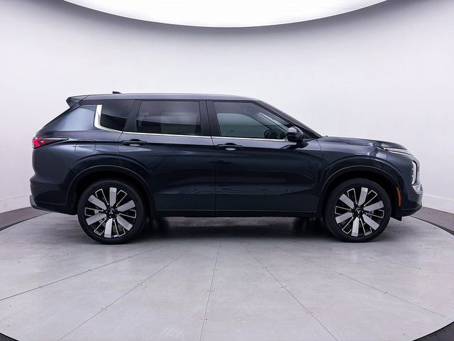 New 2025 Mitsubishi Outlander SE AWD/4WD image 8