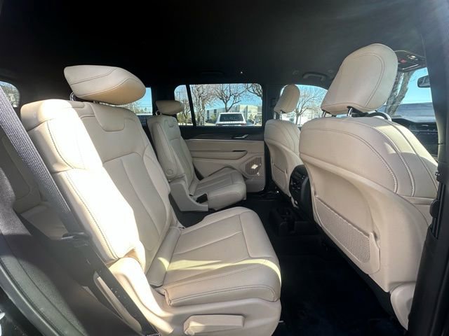 Used 2025 Jeep Grand Cherokee L Limited w/ Black Appearance Package image 22