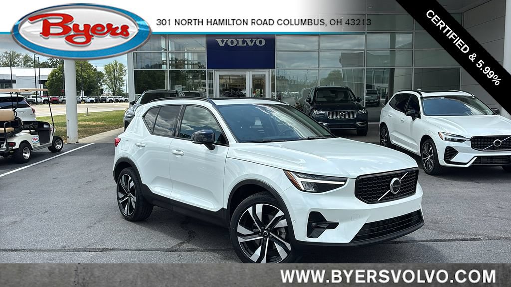 Used 2023 Volvo XC40 B5 Plus w/ Driver Assist Package AWD/4WD image 1