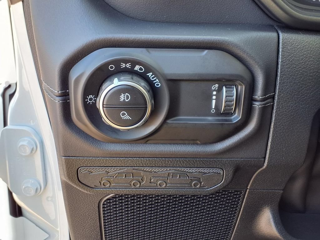 New 2026 Jeep Gladiator Sport AWD/4WD image 17