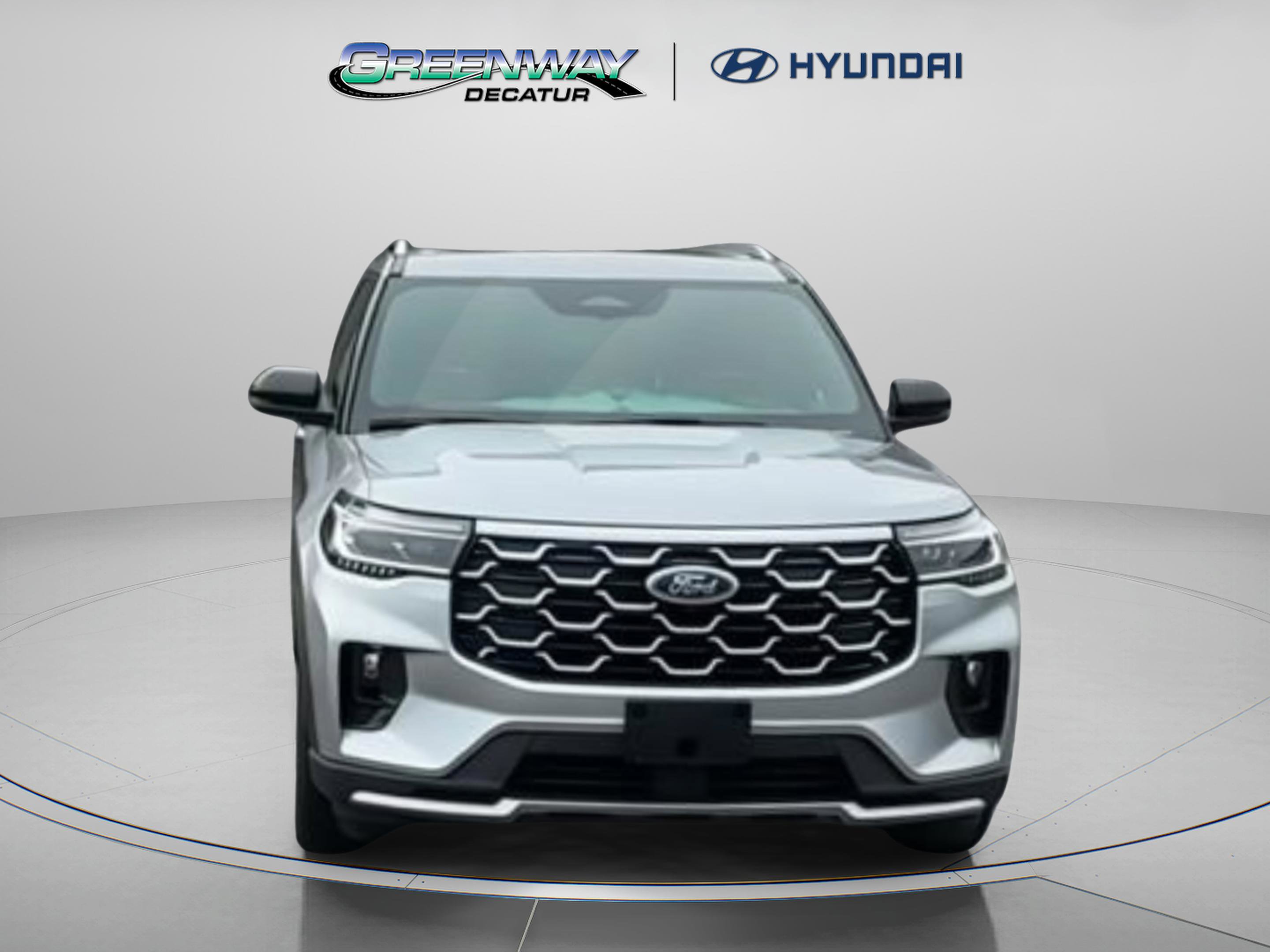 Used 2025 Ford Explorer Platinum RWD image 3