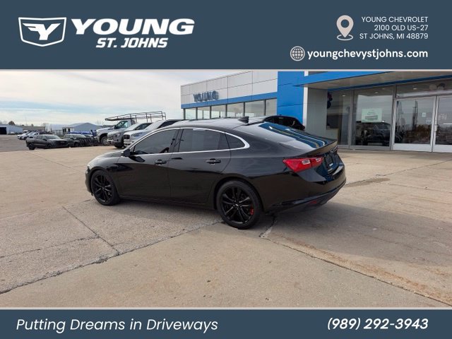 Used 2018 Chevrolet Malibu LT w/ Redline Edition FWD image 3