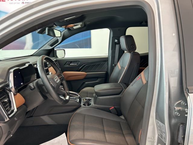 Used 2024 GMC Canyon AT4 image 12