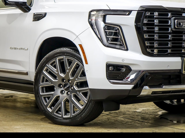 New 2026 GMC Yukon Denali Ultimate w/ LPO, Hit The Road Package AWD/4WD image 4