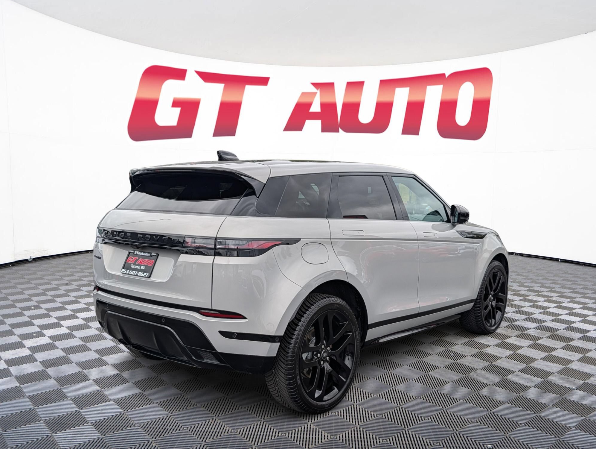 Used 2024 Land Rover Range Rover Evoque Dynamic SE AWD/4WD image 4