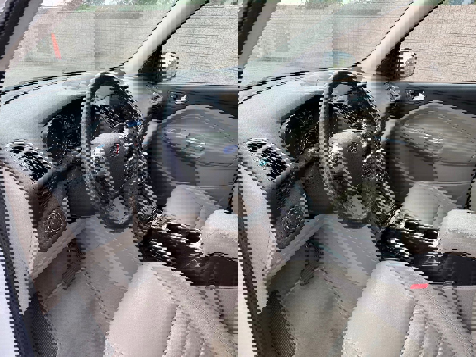 Used 2015 Ford Escape Titanium image 14