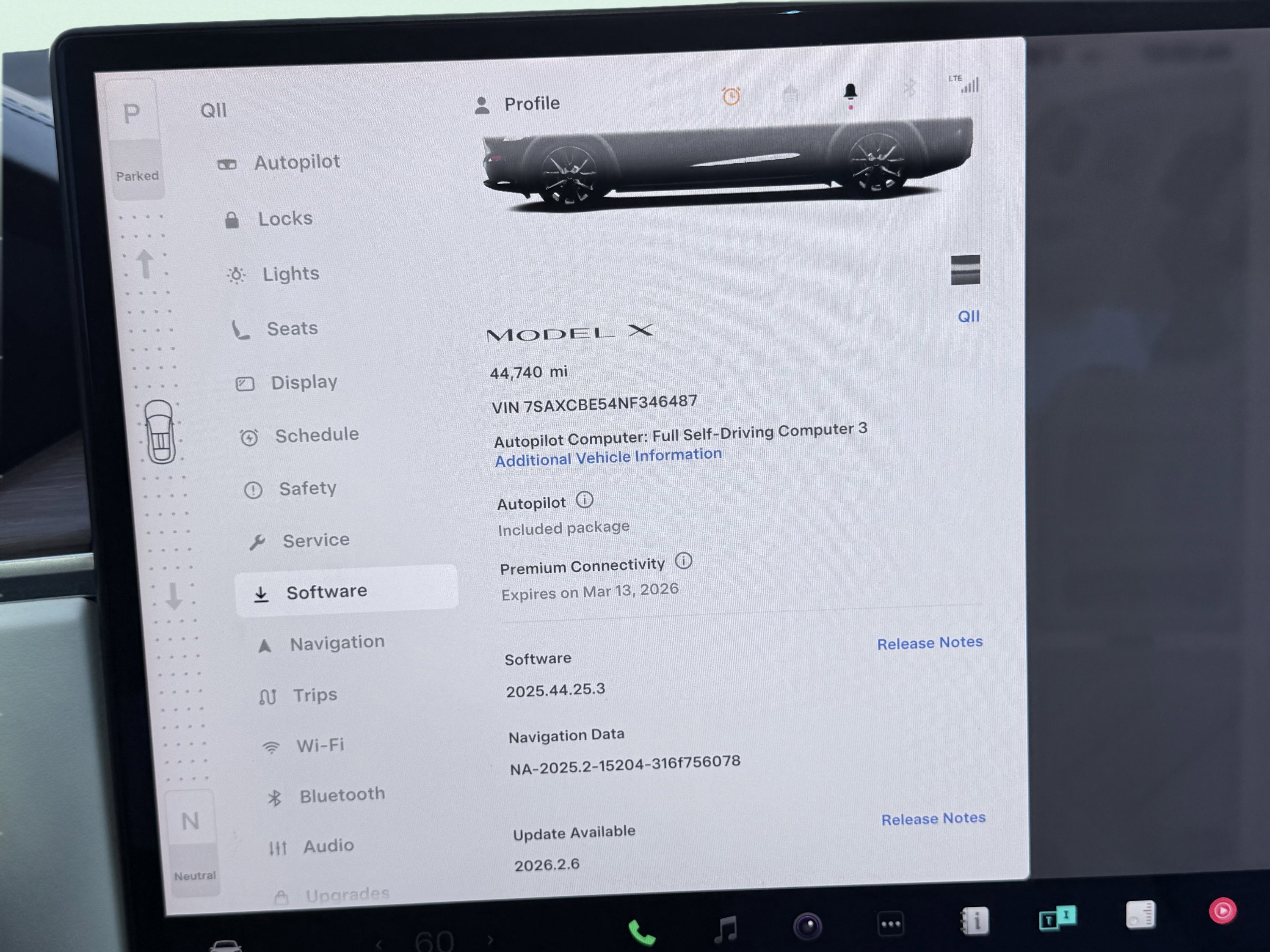 Used 2022 Tesla Model X image 80