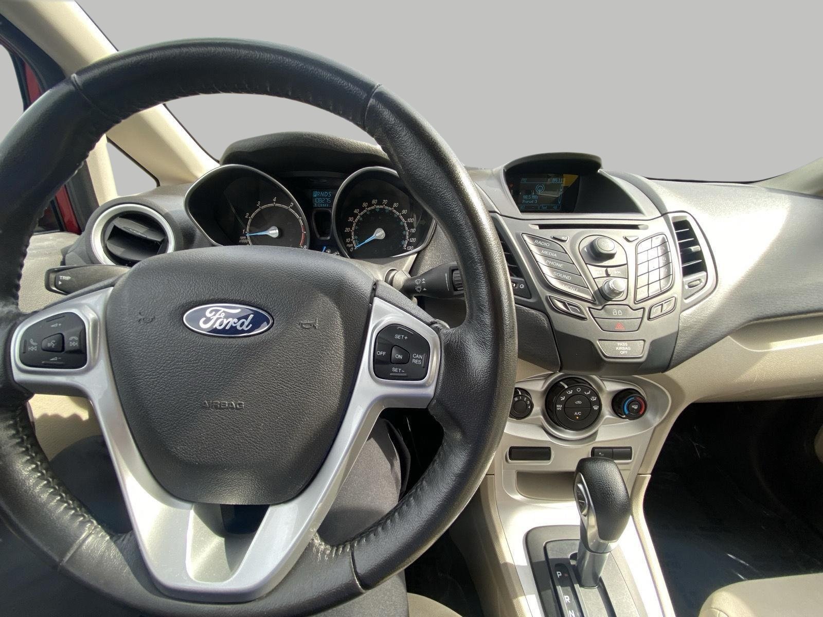 Used 2014 Ford Fiesta SE FWD image 16