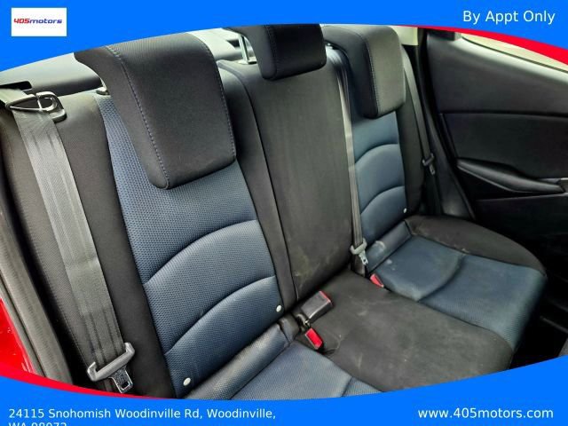 Used 2019 Toyota Yaris LE image 32