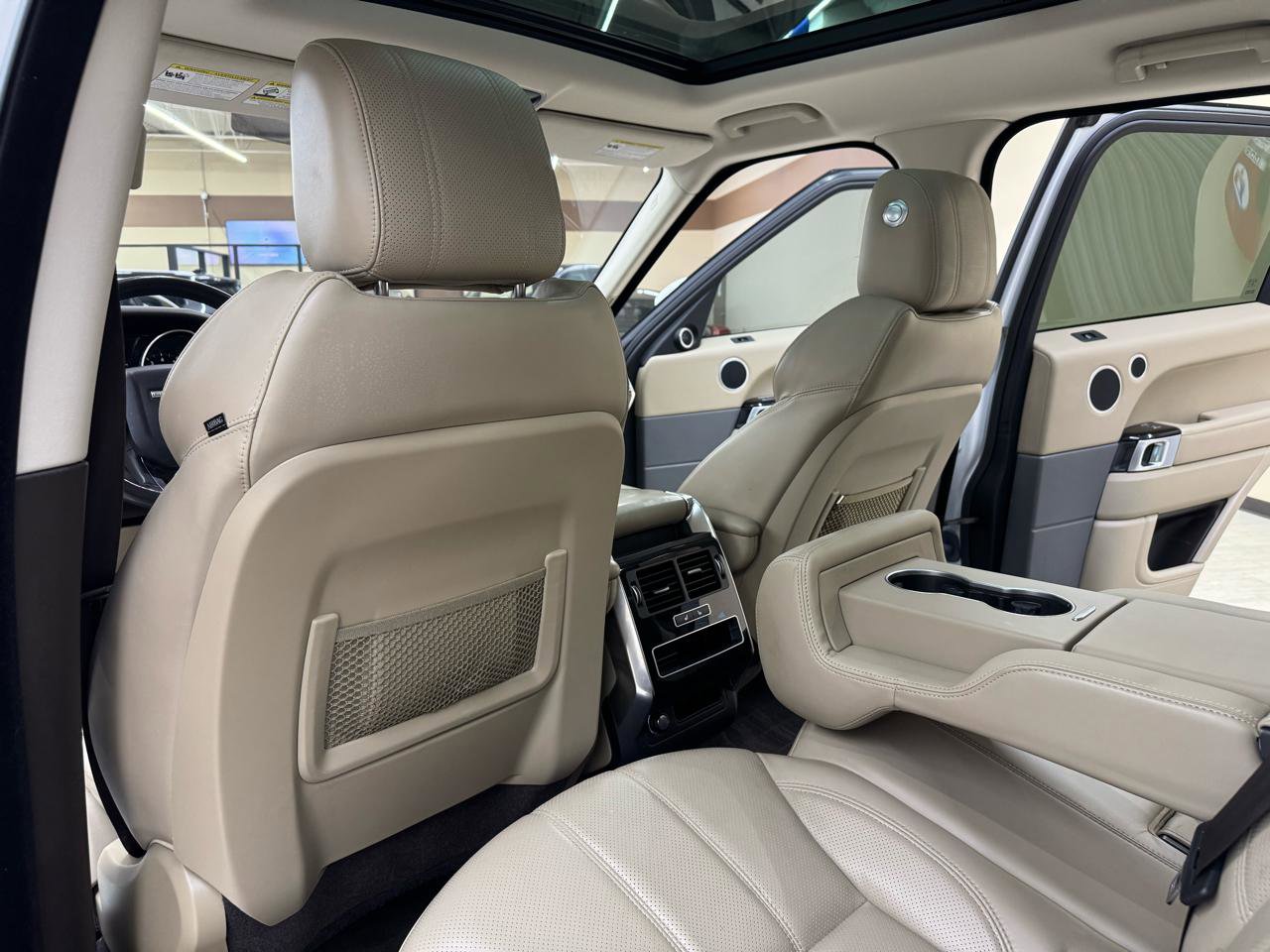 Used 2017 Land Rover Range Rover Sport HSE AWD/4WD image 33