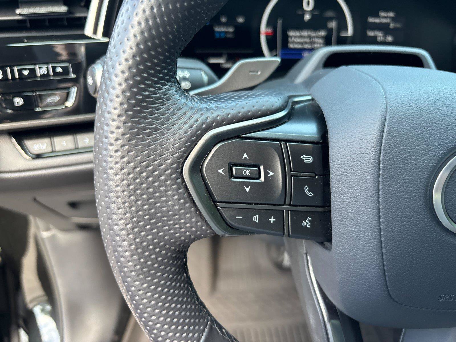 Used 2025 Lexus TX 500h AWD w/ Technology Package image 19