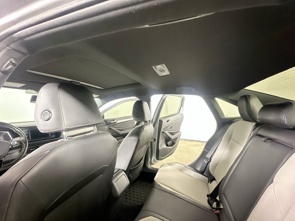 Used 2020 Volkswagen Jetta R-Line FWD image 15