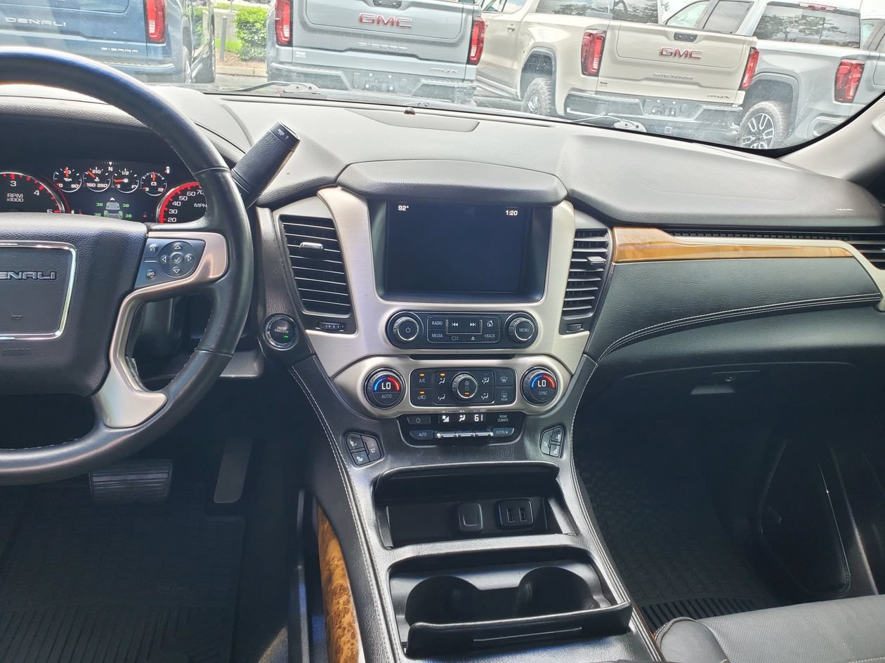 Used 2016 GMC Yukon XL Denali w/ Open Road Package AWD/4WD image 13