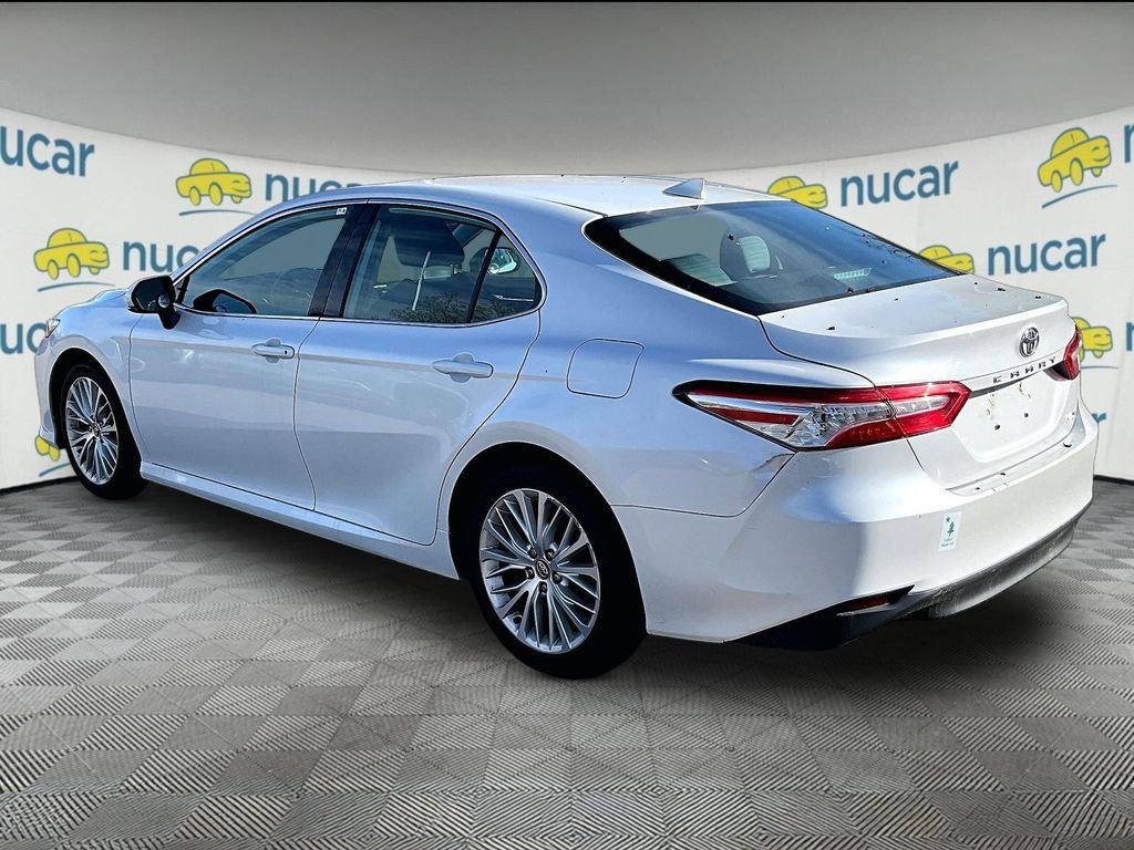 Certified 2020 Toyota Camry XLE FWD image 3