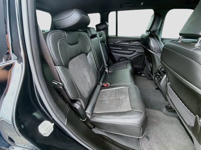 Used 2024 Jeep Grand Cherokee Altitude AWD/4WD image 28
