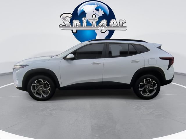 Used 2024 Chevrolet Trax LT w/ LT Convenience Package image 6