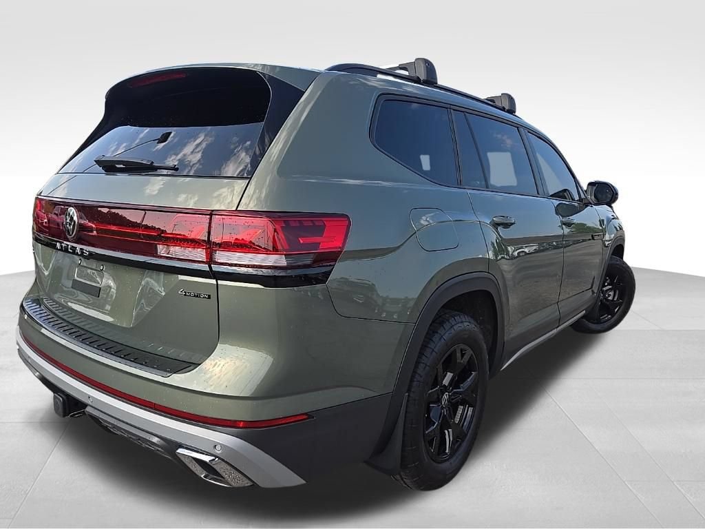 Used 2024 Volkswagen Atlas Peak Edition SEL AWD/4WD image 5