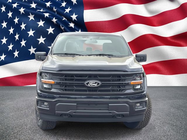 New 2026 Ford F150 XLT w/ XLT Black Appearance Package image 4