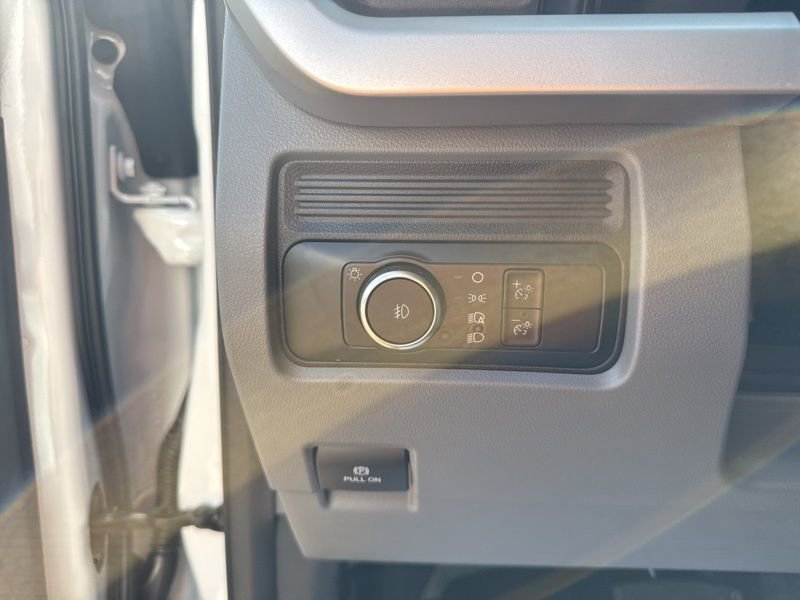 New 2025 Ford F550 4x4 Regular Cab Super Duty image 14