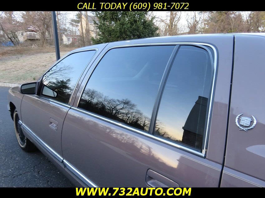 Used 1994 Cadillac De Ville Sedan FWD image 25