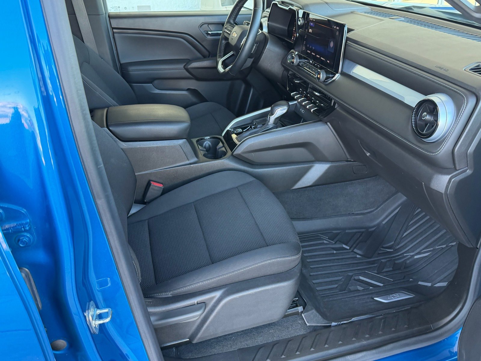 Used 2023 Chevrolet Colorado LT w/ LT Convenience Package image 17