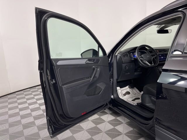 Used 2024 Volkswagen Tiguan S image 16