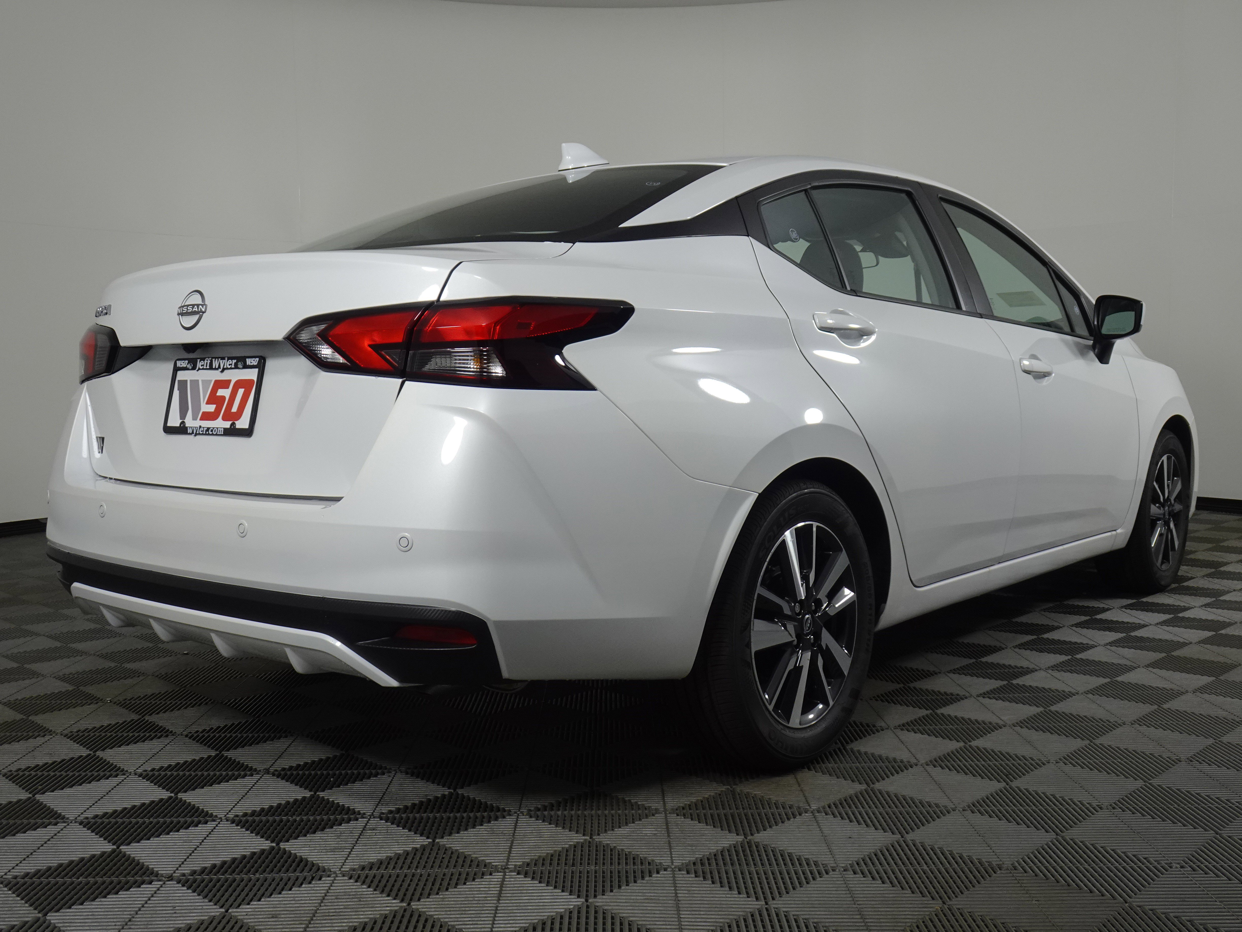 New 2025 Nissan Versa SV w/ Trunk Package image 3