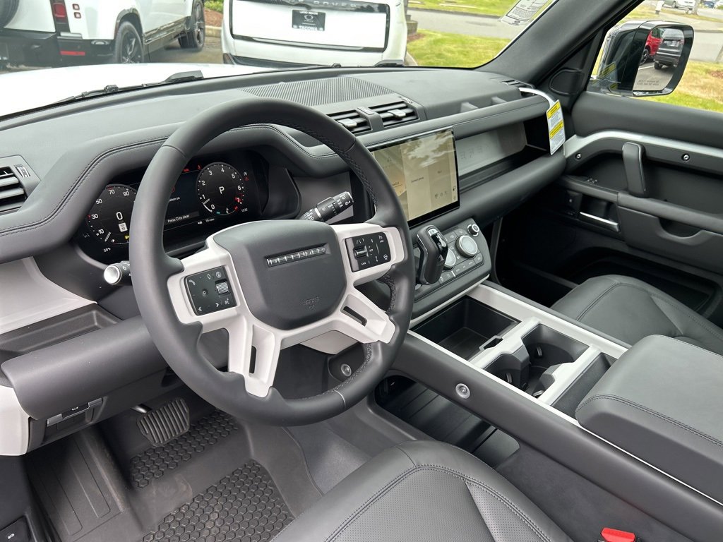 New 2025 Land Rover Defender 130 S image 12