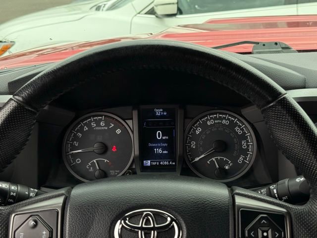 Used 2016 Toyota Tacoma SR image 19