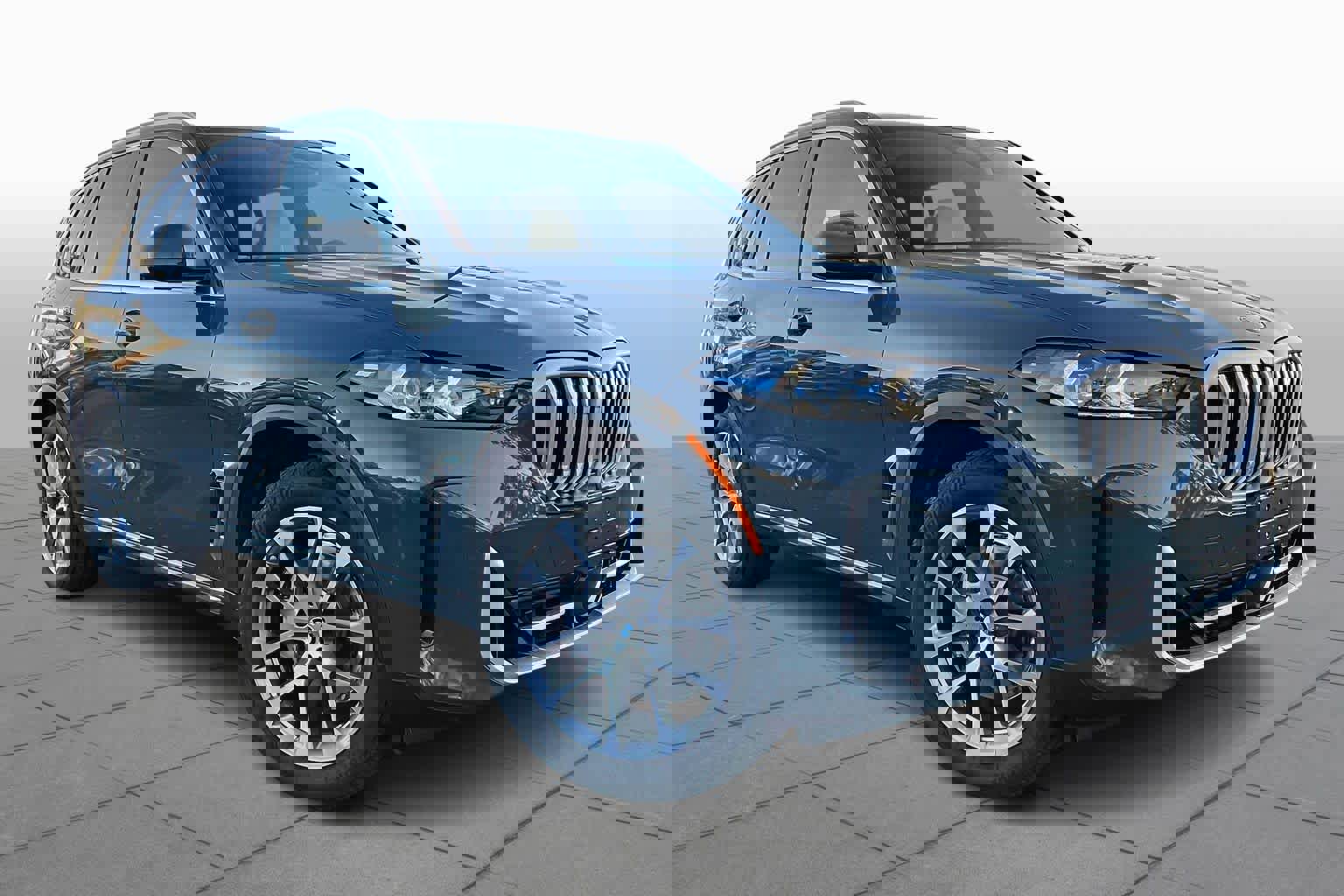 Certified 2025 BMW X5 xDrive40i image 2