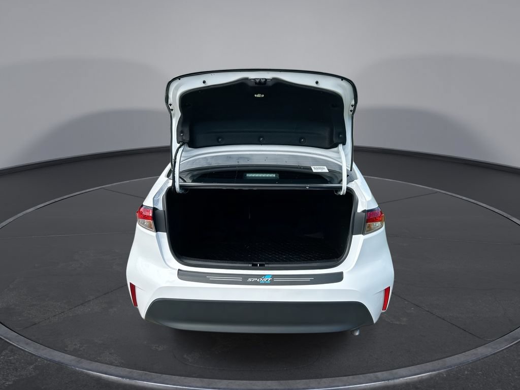 Used 2025 Toyota Corolla LE FWD image 14