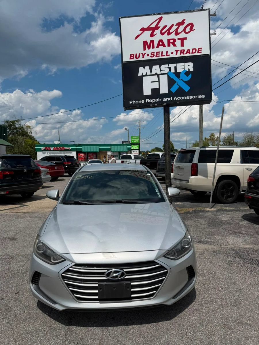 Used 2018 Hyundai Elantra SEL FWD image 2