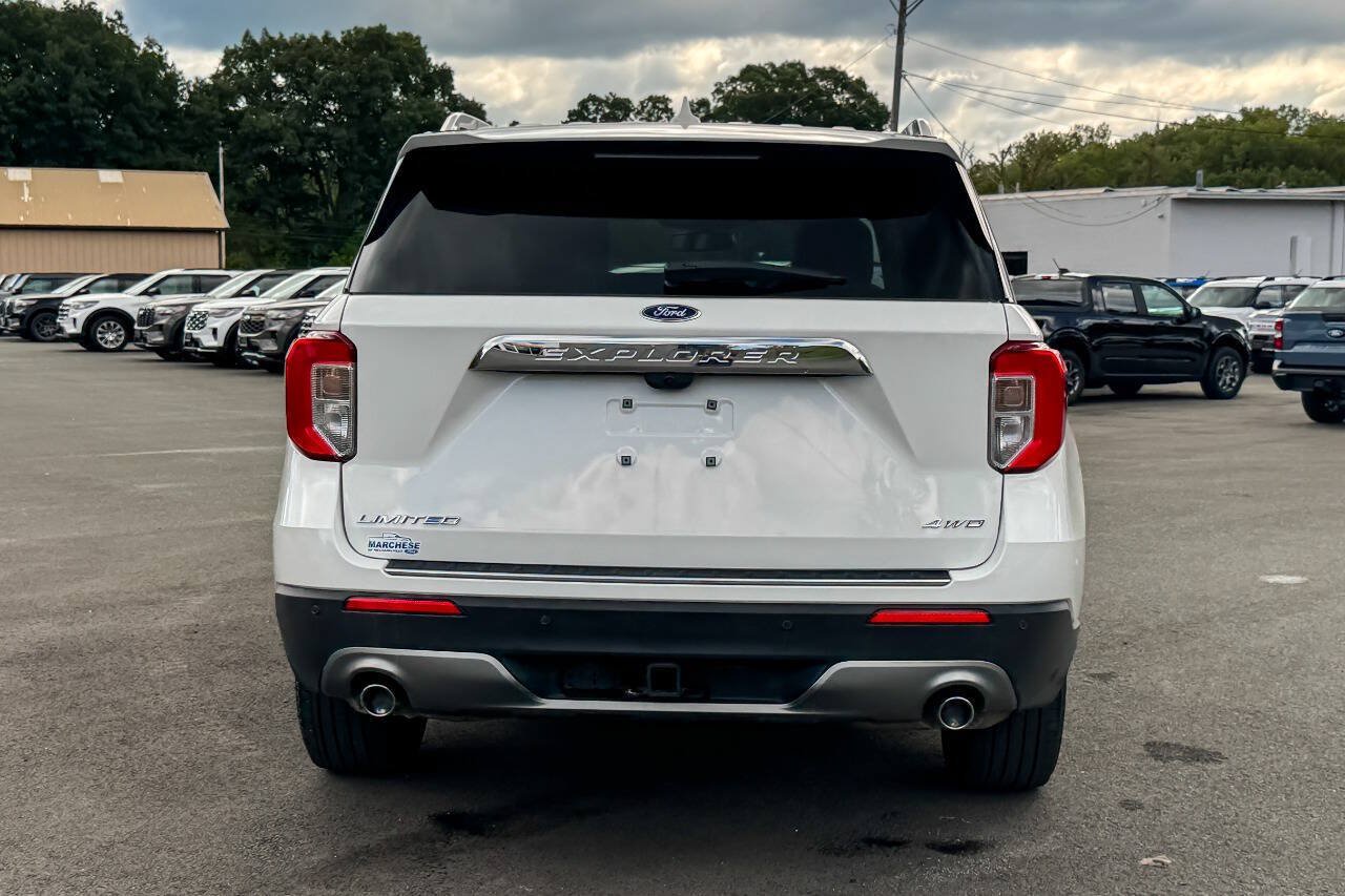 Used 2023 Ford Explorer Limited w/ Limited Technology Package AWD/4WD image 4