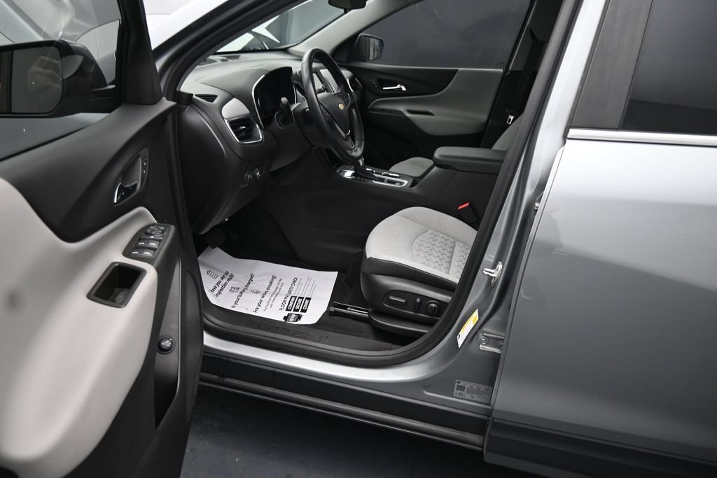 Used 2023 Chevrolet Equinox LT w/ Driver Convenience Package FWD image 15