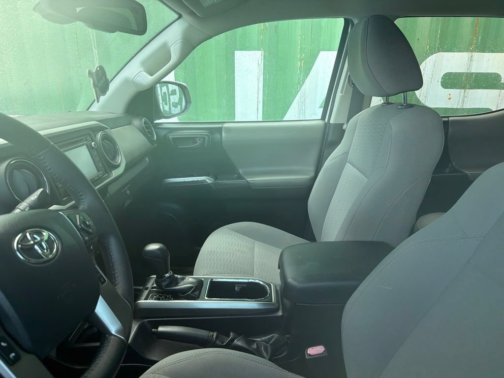 Used 2019 Toyota Tacoma SR5 RWD image 7