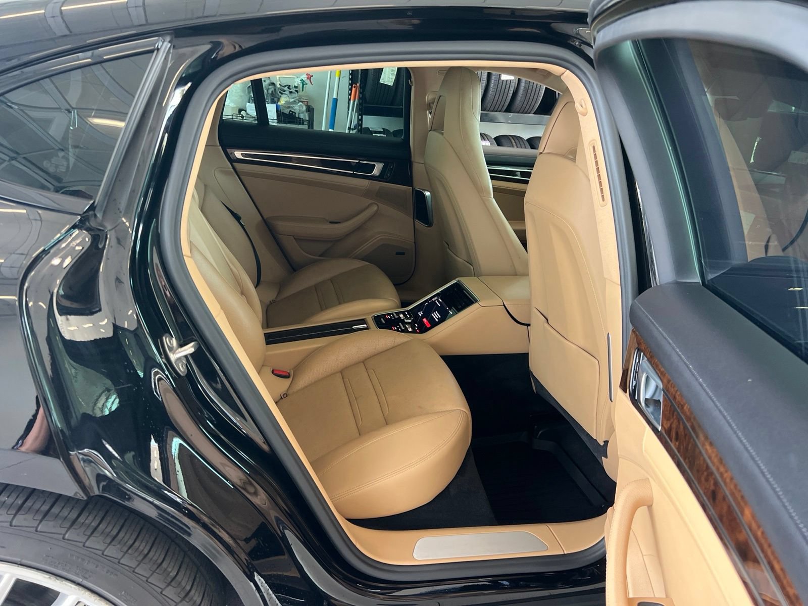 Used 2018 Porsche Panamera 4S AWD/4WD image 39