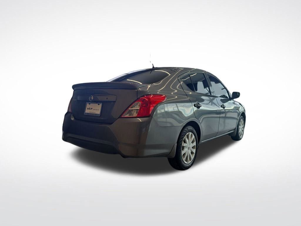 Used 2016 Nissan Versa S Plus image 5