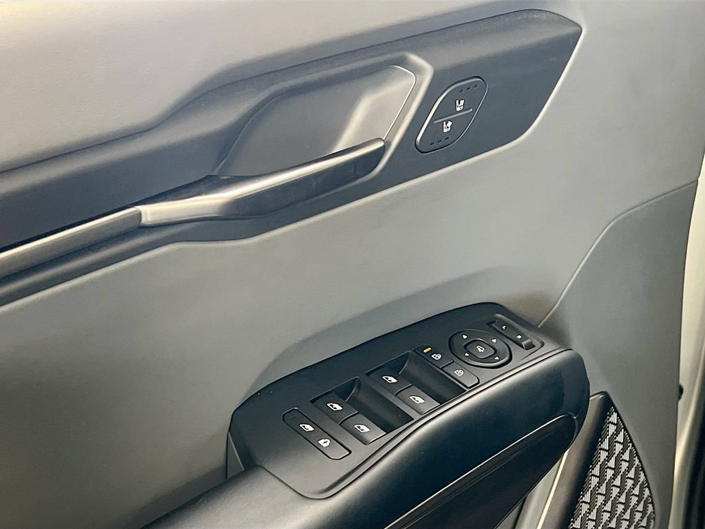Used 2024 Kia EV9 Light RWD image 18
