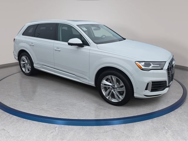 Used 2022 Audi Q7 3.0T Premium Plus w/ Premium Plus Package AWD/4WD image 3