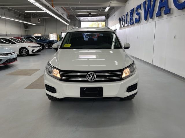 Used 2018 Volkswagen Tiguan Limited w/ Premium Package image 6